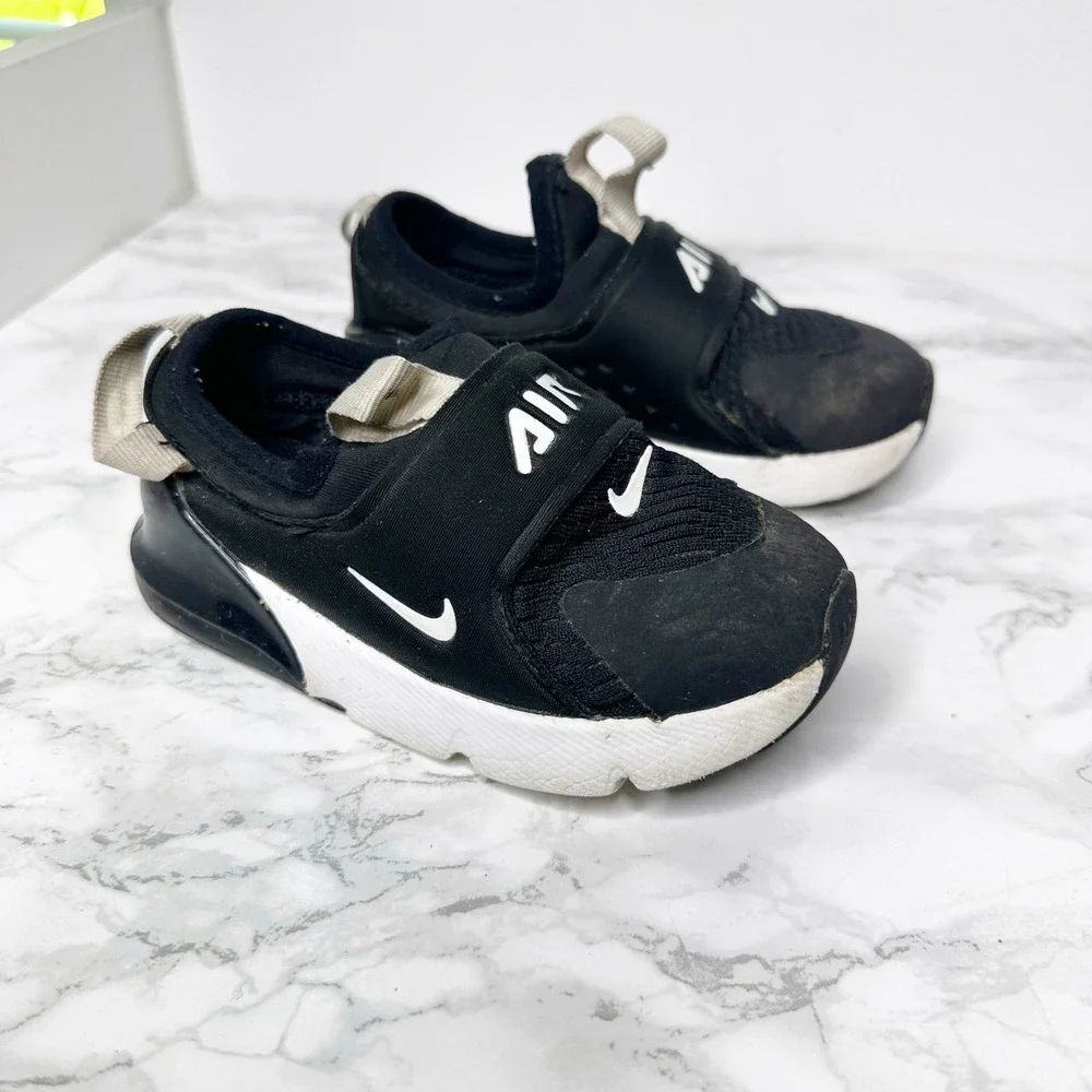 Nike Air Max 270 Extreme Kids 9C Black White Good Slip On Athletic Sneaker